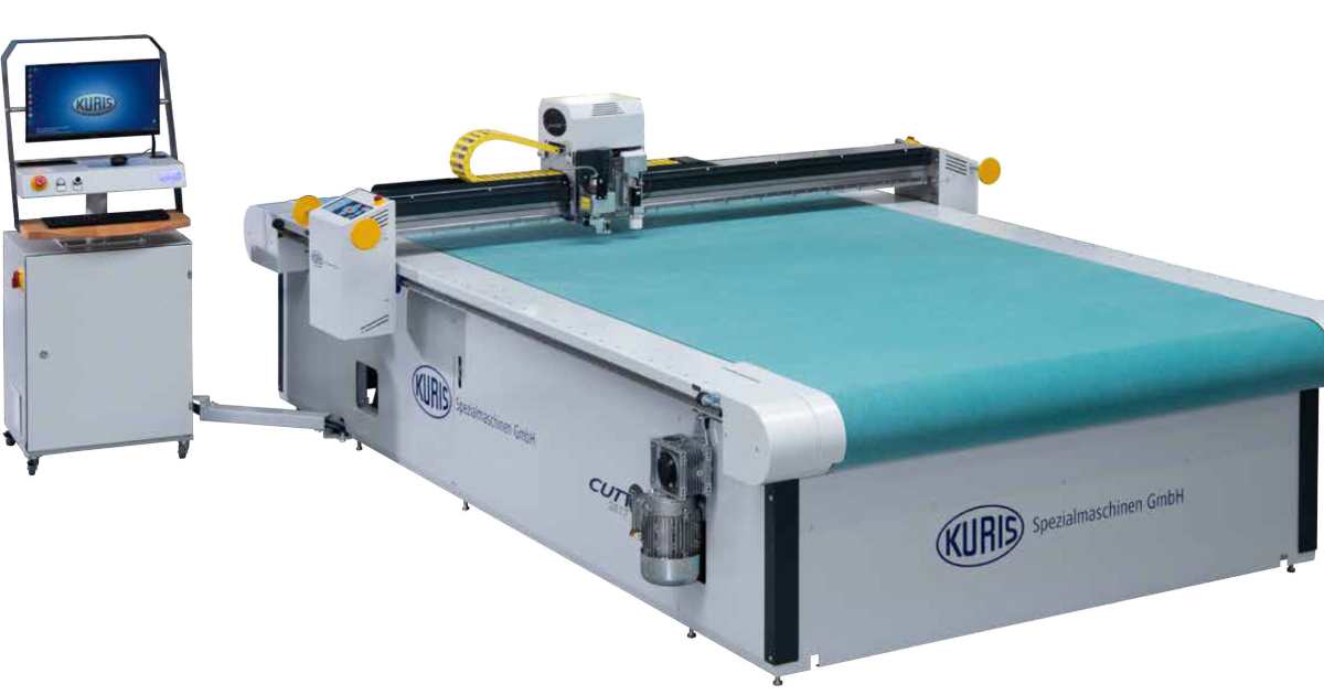 CNC Fabric Cutting Machine vs. Manual Hand Cutting: Exploring the Best Fabric Cutter
